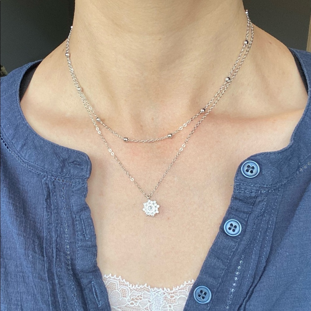 Sterling silver CZ flower necklace 💎💕 - Picture 2 of 6